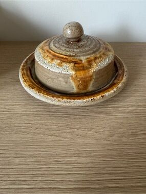 Stamped Ceramic Plate with Canada Maker's Mark in Speckled Beige